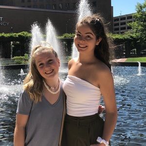 Meet your Posher, Julia